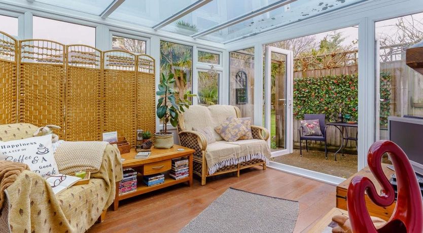 Photo of 3 Bed in Wroxall