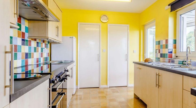 Photo of 6 Bed in Pennorth