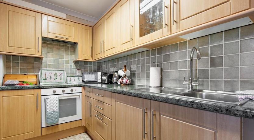 Photo of 2 Bed in Tenby