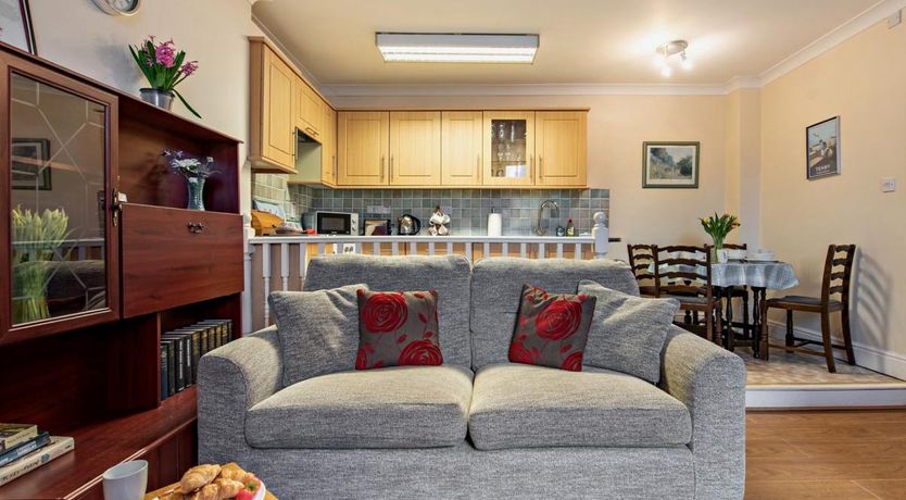 Photo of 2 Bed in Tenby