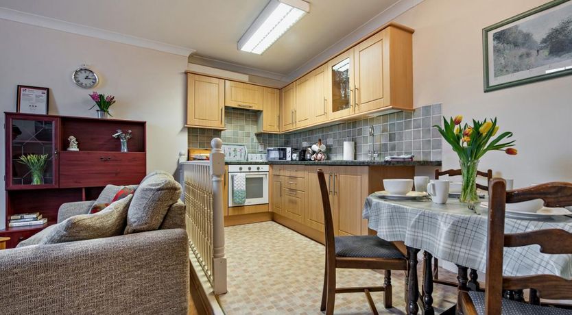 Photo of 2 Bed in Tenby