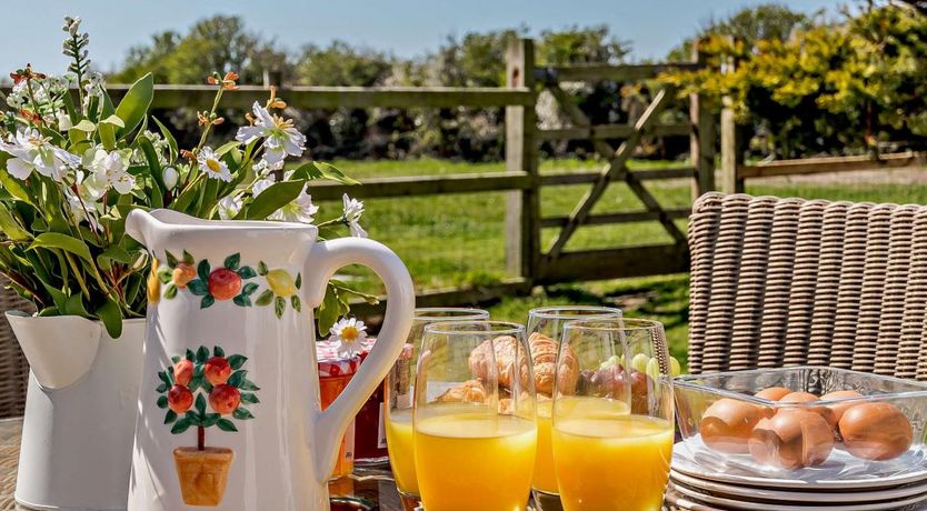 Photo of 2 Bed in Caergeiliog