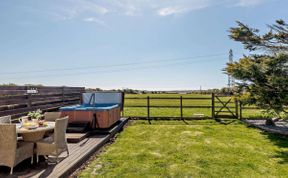 Photo of in Rhosneigr  (81515)