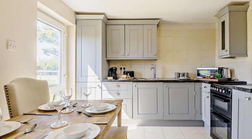 Photo of 2 Bed in Caergeiliog