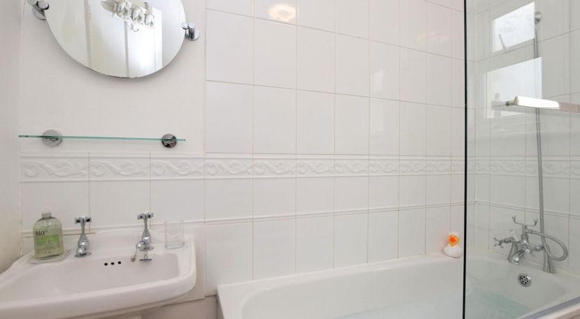 Photo of 2 Bed in Ventnor