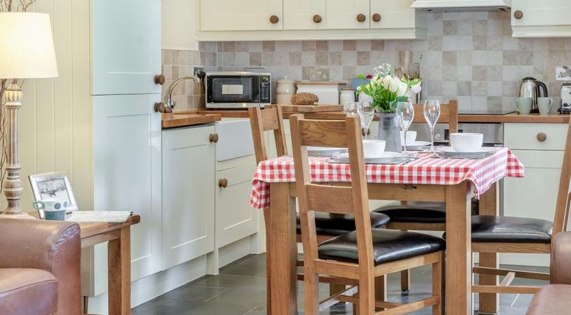 Photo of 2 Bed in Clydach