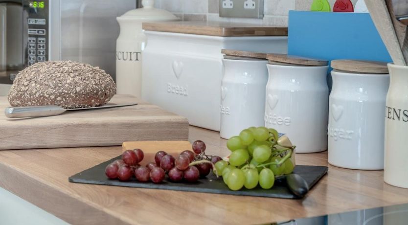 Photo of 2 Bed in Clydach