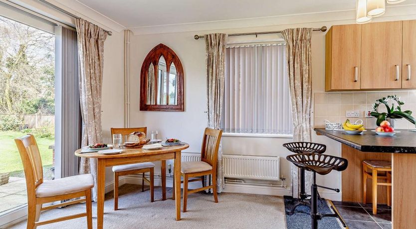 Photo of 1 Bed in Spa Common