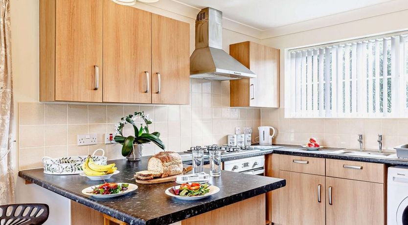 Photo of 1 Bed in Spa Common