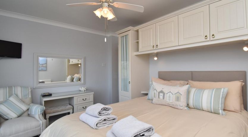 Photo of 2 Bed in Tenby