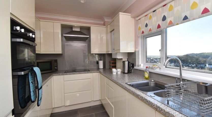 Photo of 2 Bed in Tenby