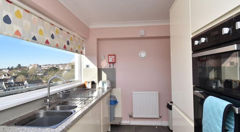 Photo of 2 Bed in Tenby