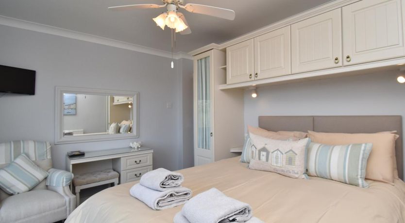 Photo of 2 Bed in Tenby
