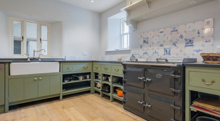 Photo of 5 Bed in Witherslack