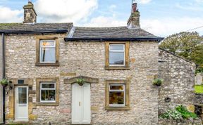 Photo of in Tideswell (85592)