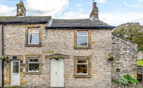 Photo of Cottage in Derbyshire