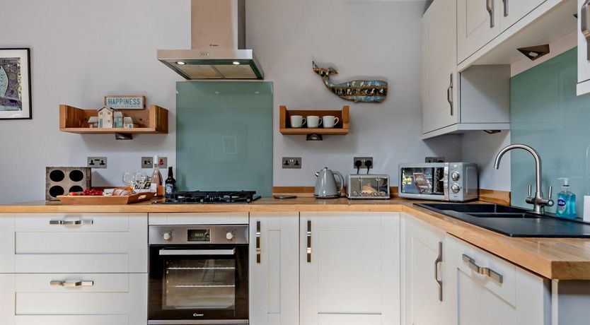 Photo of 2 Bed in Tenby