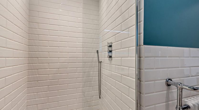 Photo of 2 Bed in Tenby