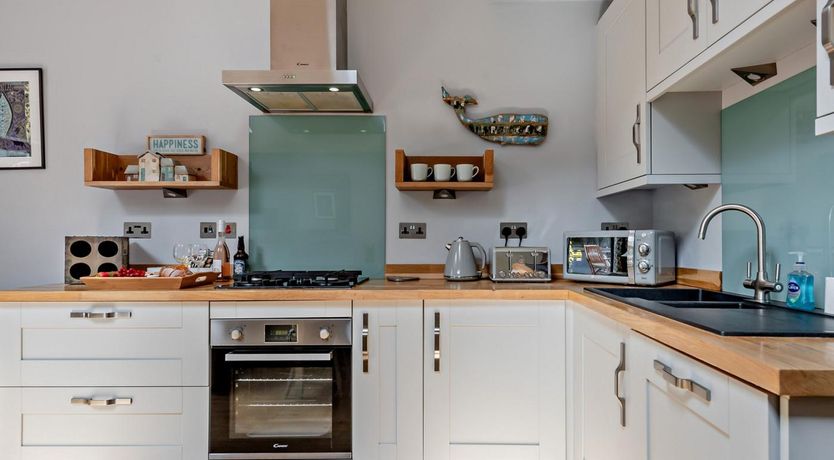 Photo of 2 Bed in Tenby