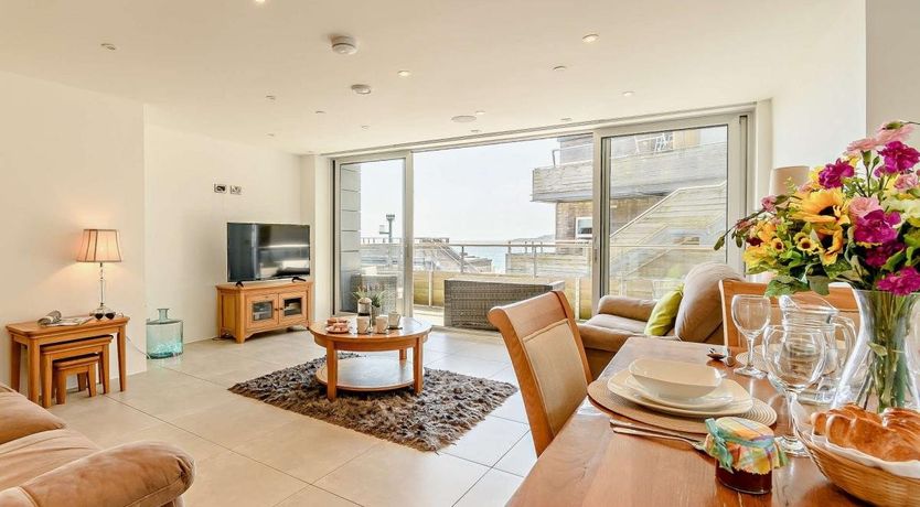 Photo of 2 Bed in Tenby