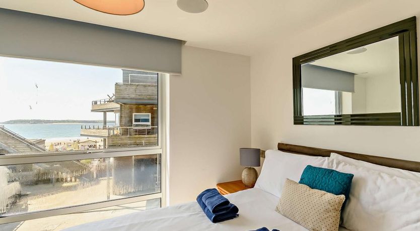 Photo of 2 Bed in Tenby