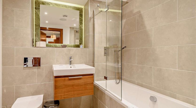 Photo of 2 Bed in Tenby