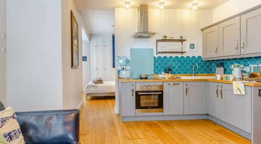 Photo of 1 Bed in Tenby