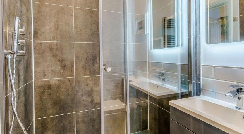 Photo of 1 Bed in Tenby