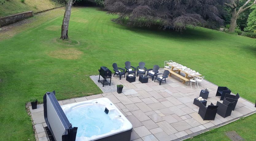 Photo of 7 Bed in Moffat