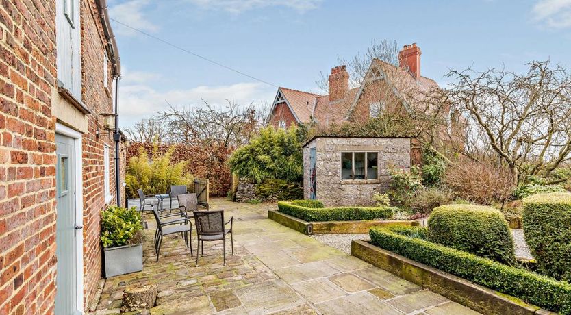 Photo of 2 Bed in Ashford in the Water