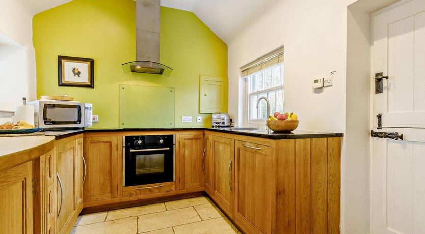 Photo of 2 Bed in Ashford in the Water