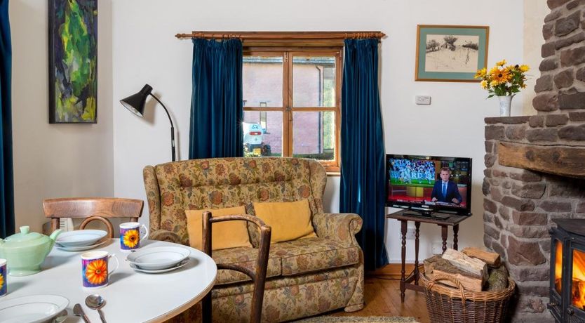 Photo of 1 Bed in Llangynidr