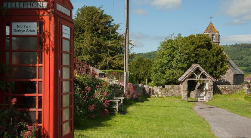 Photo of 1 Bed in Llangynidr