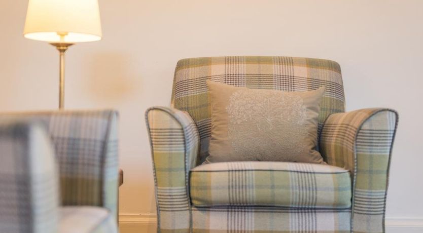 Photo of 7 Bed in Boot