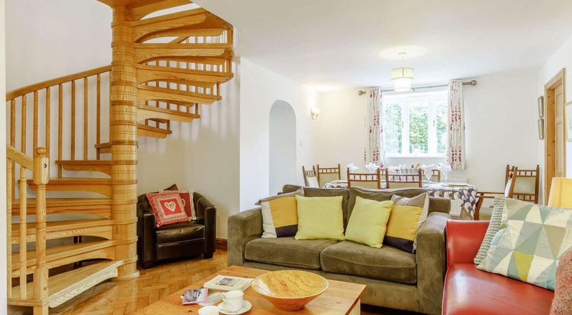 Photo of 4 Bed in Crickhowell