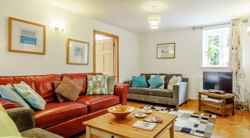 Photo of 4 Bed in Crickhowell