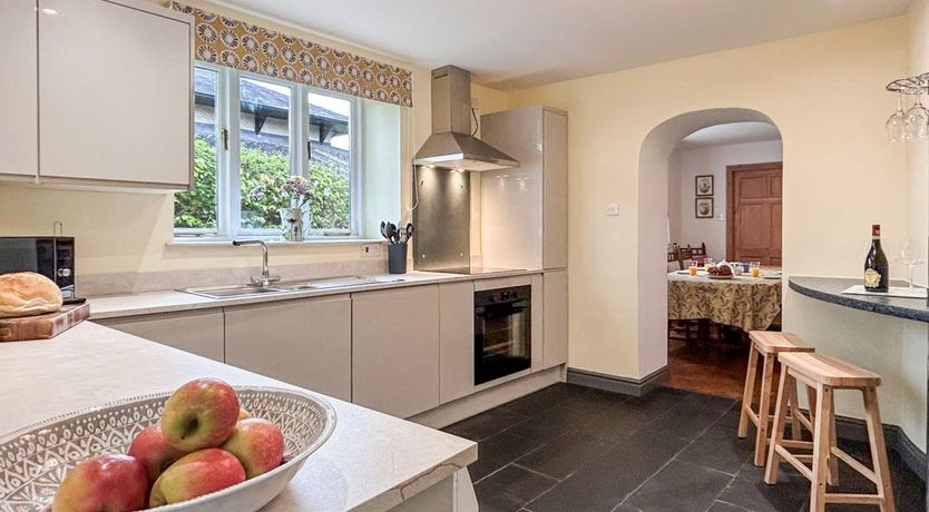 Photo of 4 Bed in Crickhowell