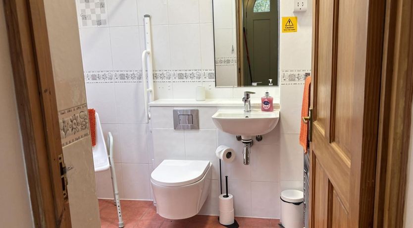 Photo of 4 Bed in Crickhowell