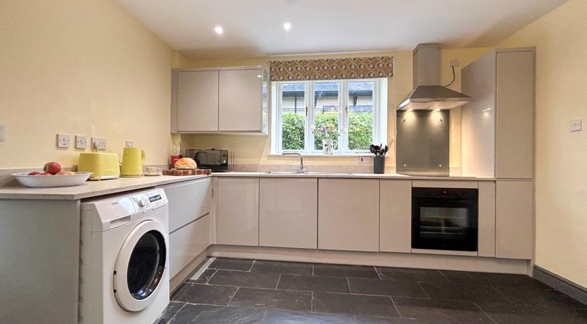 Photo of 4 Bed in Crickhowell