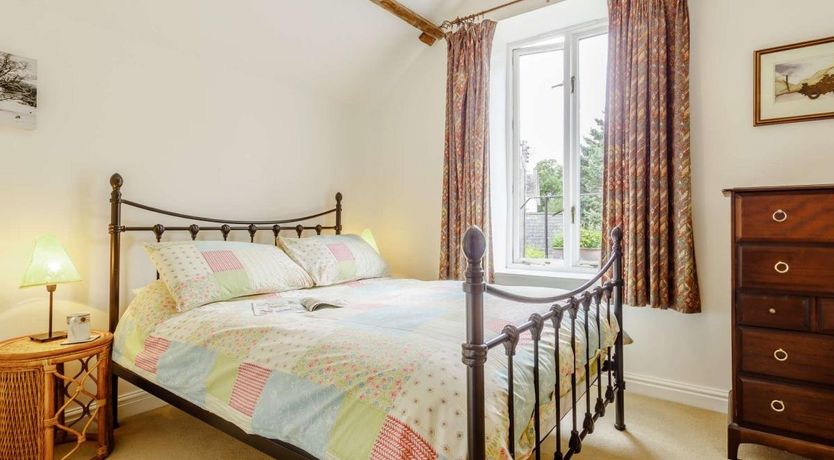 Photo of 4 Bed in Llangynidr