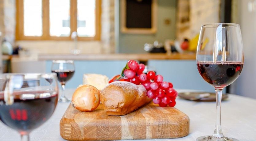 Photo of 2 Bed in Glastonbury