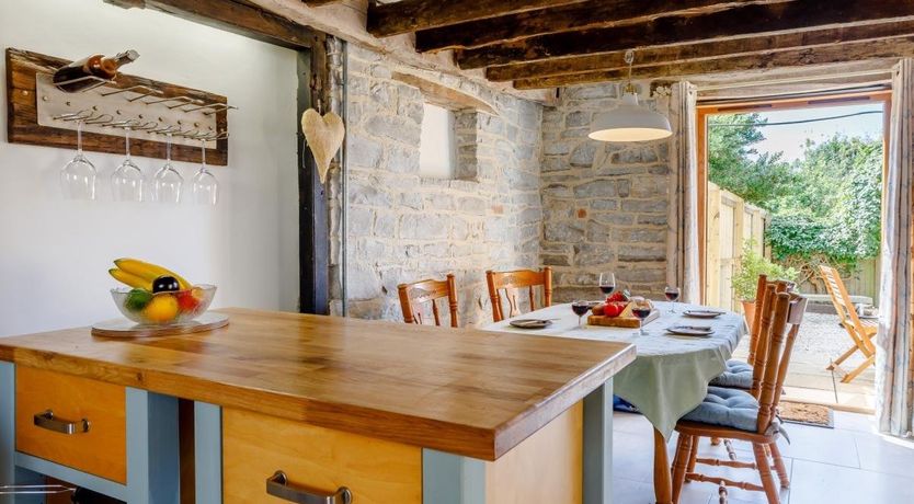 Photo of 2 Bed in Glastonbury