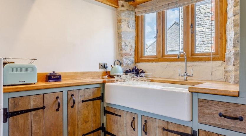 Photo of 2 Bed in Glastonbury