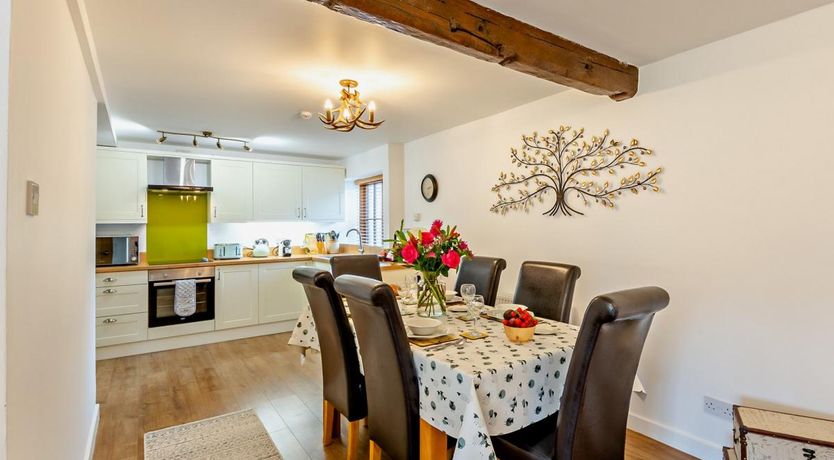 Photo of 2 Bed in Wold Newton