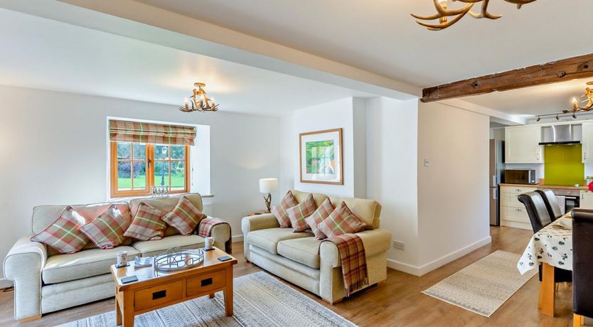 Photo of 2 Bed in Wold Newton