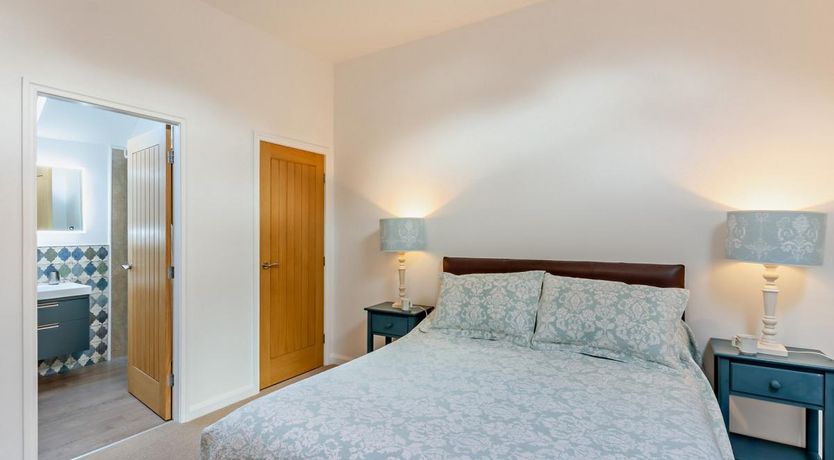 Photo of 2 Bed in Wold Newton