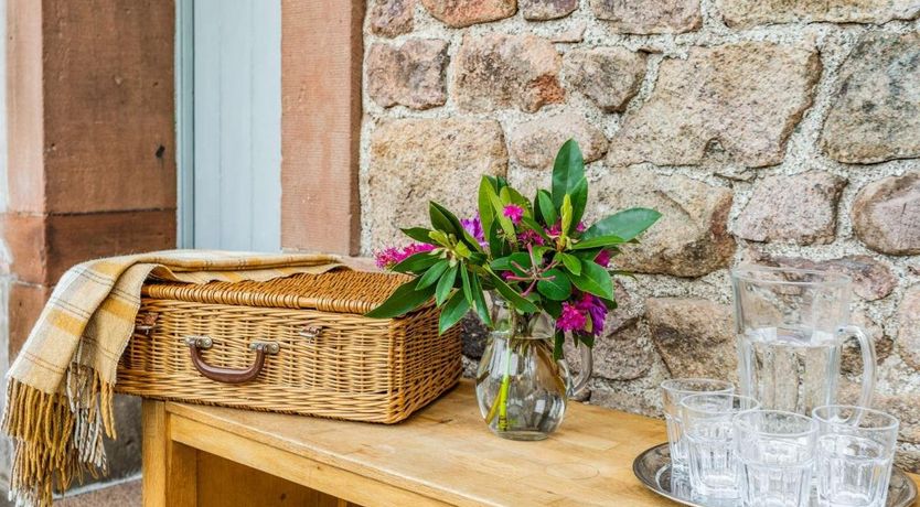 Photo of 8 Bed in Boot