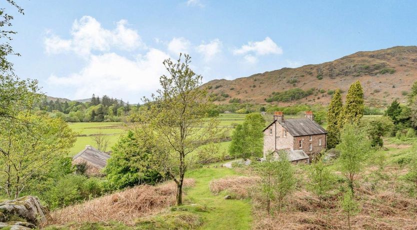 Photo of 8 Bed in Boot