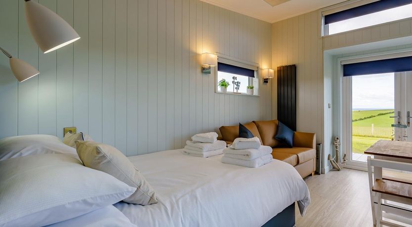 Photo of 1 Bed in Girvan