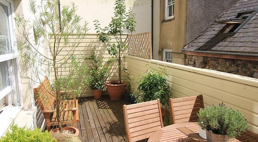 Photo of 1 Bed in Tenby